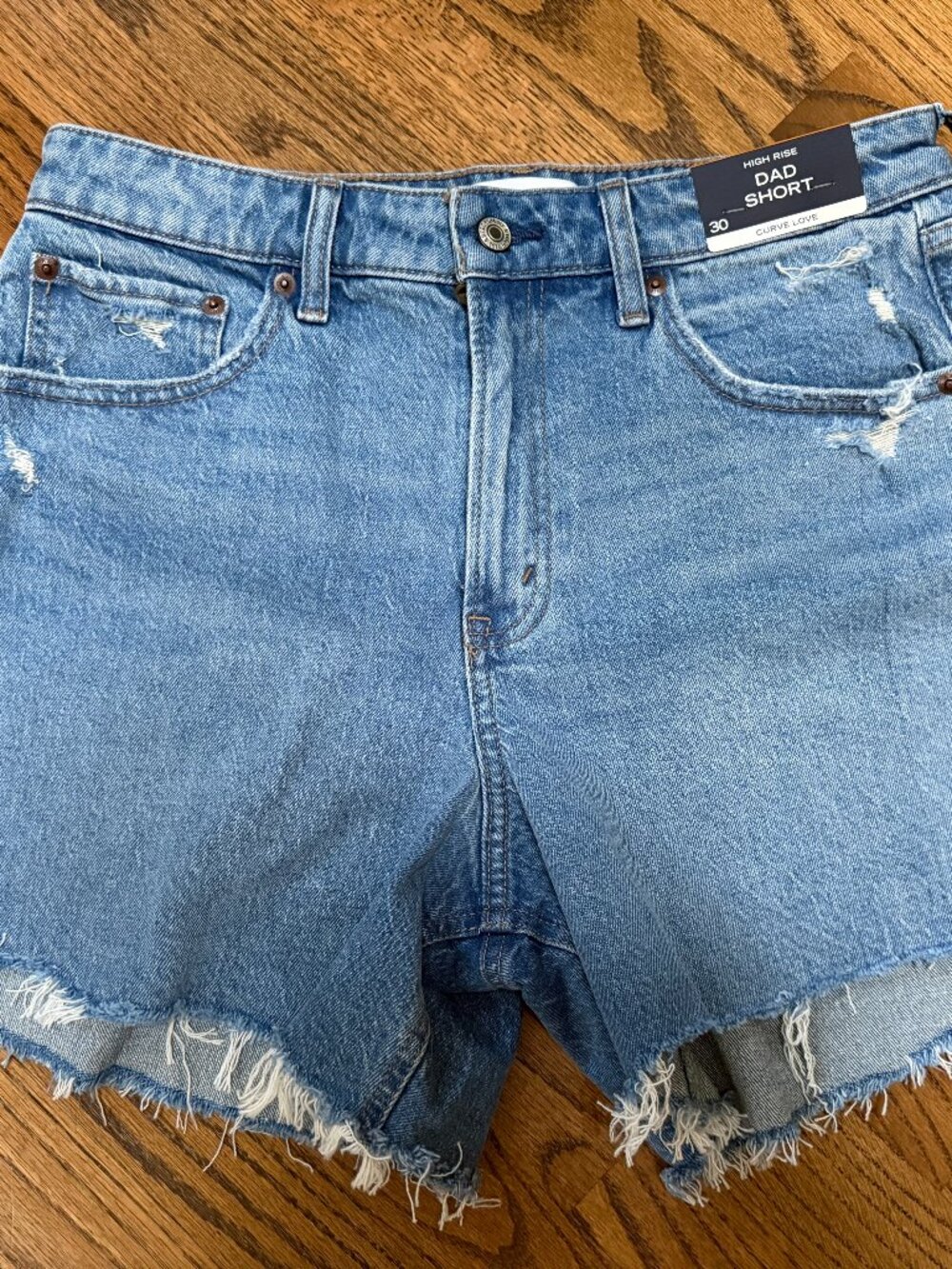 NWT Abercrombie & Fitch Curve Love High Rise Dad Short Size 30 Medium Destroy